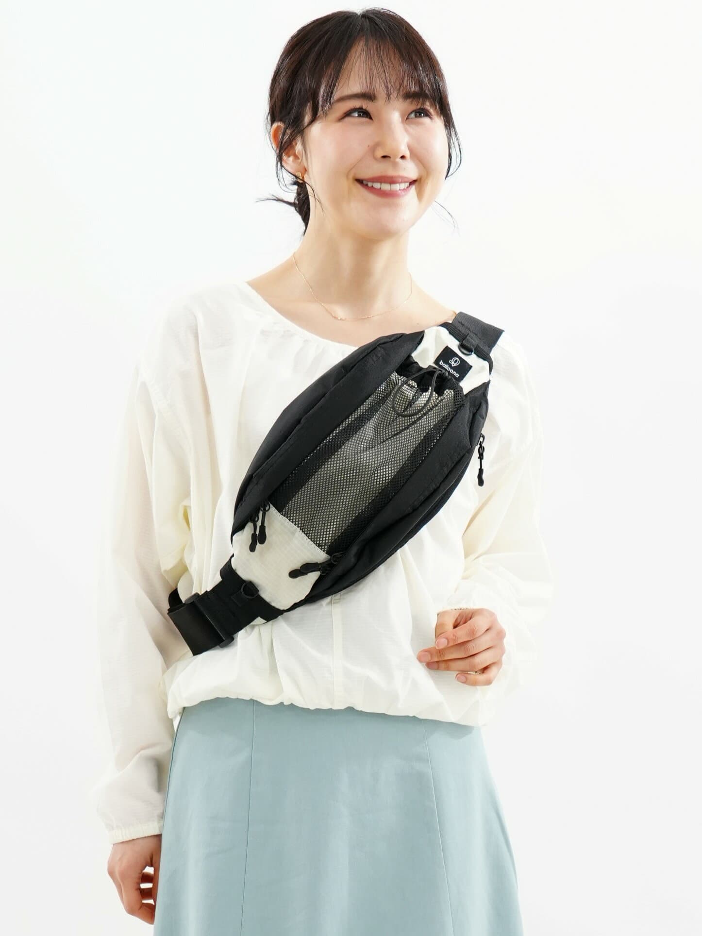 【ひろびろ座面で安定感◎】バッグにもなる!2wayヒップシート【balloona バルーナ 抱っこバッグ】 抱っこ紐 ショルダーバッグ ヒップシート バッグ 抱っこ紐 ヒップシート 2way セカンド抱っこ紐 コンパクト thumbnail 3