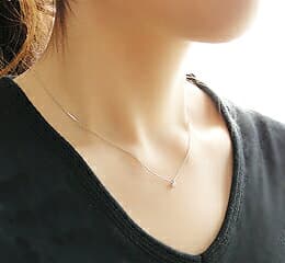 【ふるさと納税】＜ 甲府ジュエリー ＞ ネックレス ダイヤモンド プラチナ ペンダント レディース ジュエリー アクセサリー 一粒 シンプル 重ね付 0.1カラット立爪 ギフト プレゼント 贈り物 ラッピング 鑑定書付 保証書付 k001-236 thumbnail 3