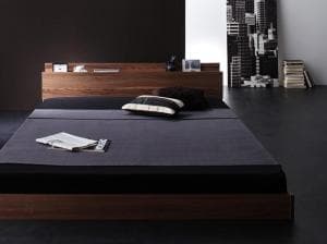 【クーポン配布中】新生活おすすめの10億円売れたフロアベッドシリーズ スタンダードポケットコイルマットレス付き 棚・コンセント付 ダブル 組立設置付