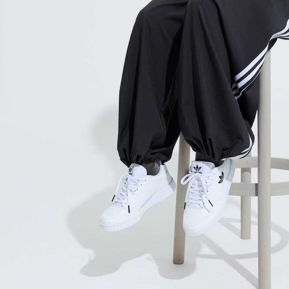 【50％OFFクーポン対象 10/04 20:00～10/11 23:59】 【公式】アディダス adidas 返品可 ラッピング不可 ライフスタイル NY 90 オリジナルス キッズ／子供用 シューズ・靴 スニーカー 白 ホワイト FY9840 ローカット レディース 親子コーデ 【PTU】 thumbnail 3
