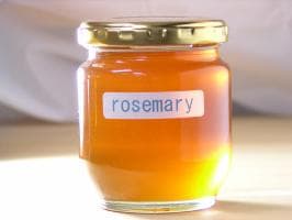 甘露飴のような甘さが人気ローズマリーはちみつ250g入り