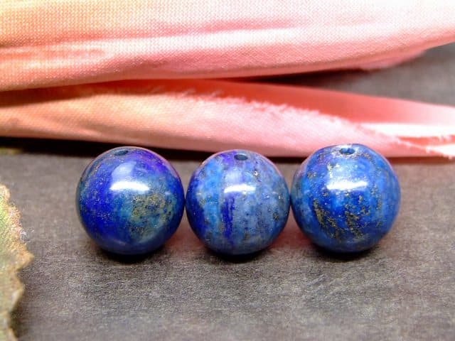 64337　　今月の半額 わけあり ラピスラズリ 瑠璃石 10mm 1粒売り 鑑別済・本物保証 送料無料有 天然石 パワーストーン