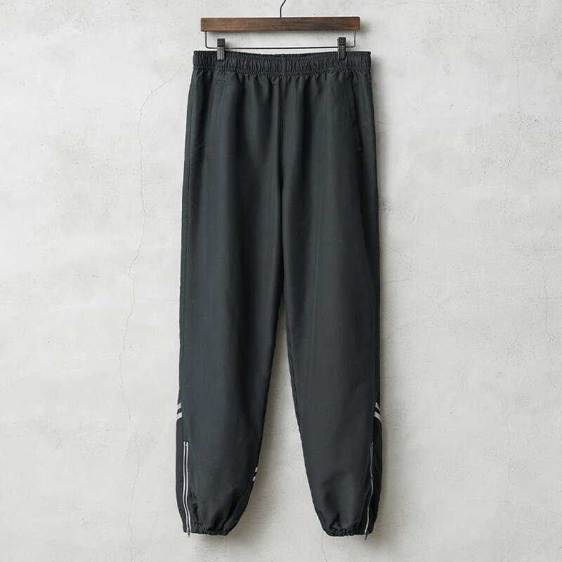 実物 USED フランス軍 フィジカル トレーニングパンツ リフレクター付き【クーポン対象外】【I】｜ジョガーパンツ ナイロンパンツ イージーパンツ メンズ ボトムス アウトドア 軍放出品 軍モノ 古着 大きいサイズ ゆったり 部屋着 — 1/3