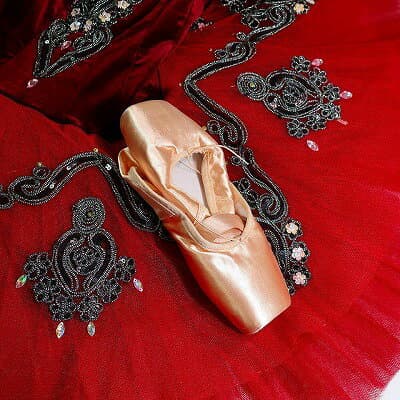 【お買い物マラソン ポイント2倍】トゥシューズ 甲がでやすい ブランド 硬め 大人 初心者 おすすめ バレエ 大人 人気 女性 激安 レディース 種類