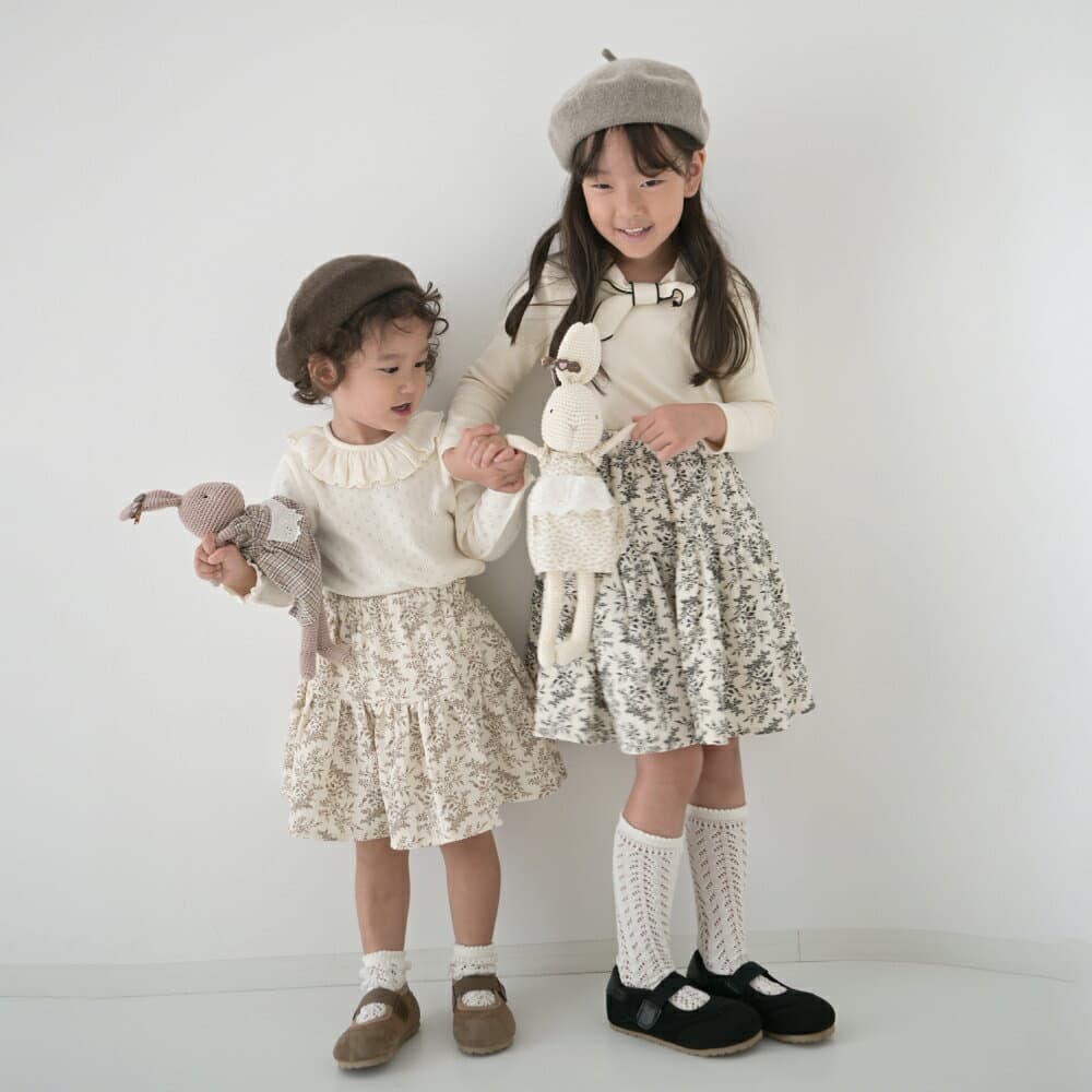 ヘーゼルtops Bisque びすく 韓国子供服 ビスク キッズ服 ベビー服 長袖 秋 冬 ベビー キッズ 赤ちゃん 子供 男の子 女の子 ユニセックス タイ付き アクセント トップス 無地 2カラー ナチュラルカラー レイヤード シンプル ナチュラル おしゃれ かわいい ギフト プレゼント thumbnail 3