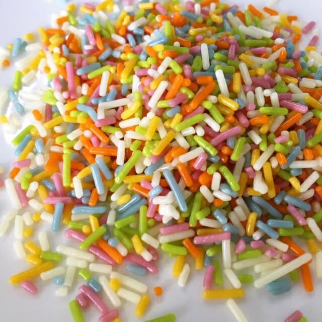 正栄　カラースプレー　500g　【菓子材料・チョコスプレー・スプレーチョコ・カラースプレーチョコ・カラーチョコスプレー・チョコ・トッピング】