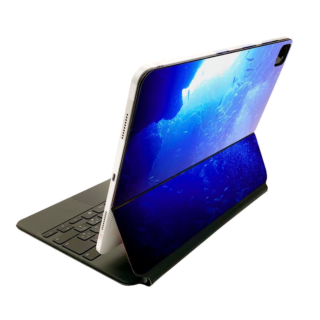 Magic Keyboard 12.9インチ iPad Pro（第4世代、第5世代、第6世代）対応 apple アップル アイパッド 全面スキンシール フル 前面 背面 保護シール 人気 海　深海　写真 014468