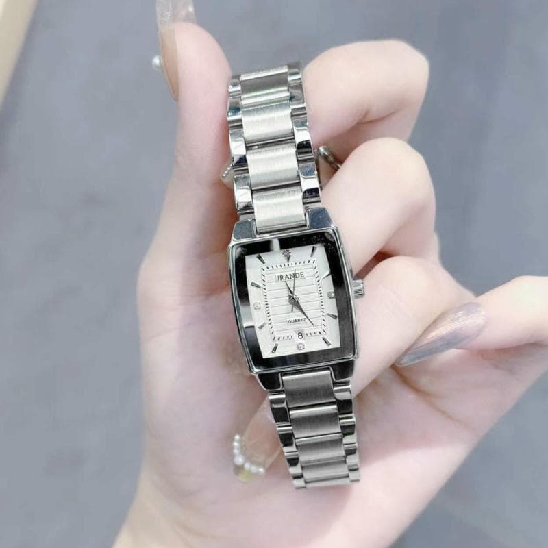腕時計 レディース レトロ 防水 小型文字盤 高級感 インスタ風 ニッチ 軽量 日常使い シンプル デザイン トレンド アクセサリー ファッション