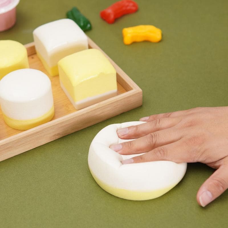 スクイーズ バイカラー パン 低反発 ストレス解消 もちもち 食パ