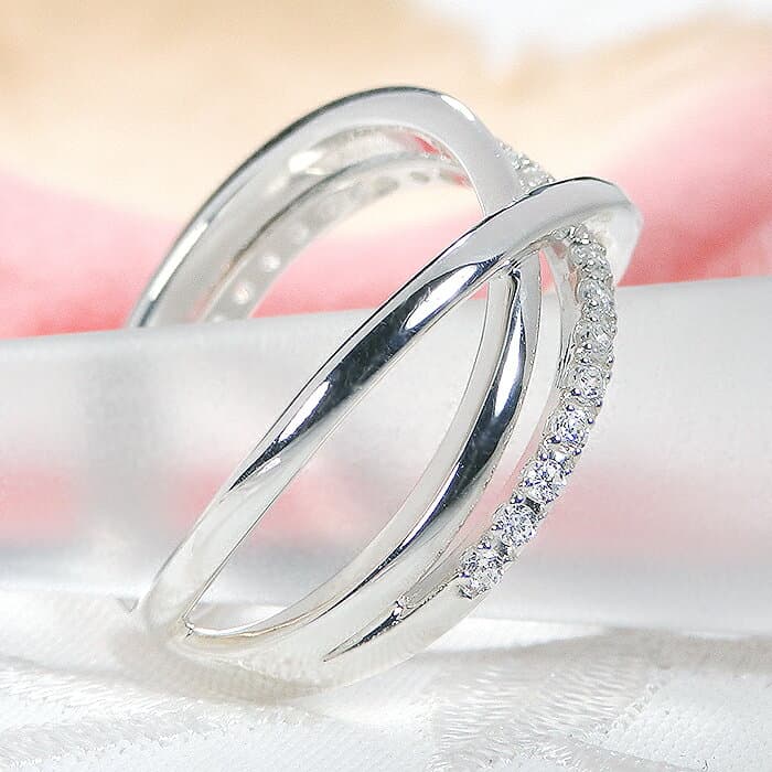 Pt950 ダイヤモンド クロス リング 【0.24ct】【送料無料】【代引手数料無料】【刻印無料】【品質保証書】 プラチナ PT ダイヤモンドリング ダイヤリング 指輪 レディース ジュエリー ダイア 交差 X 幅広リング クロスデザイン 華やか 人気 4月誕生石 おしゃれ thumbnail 2