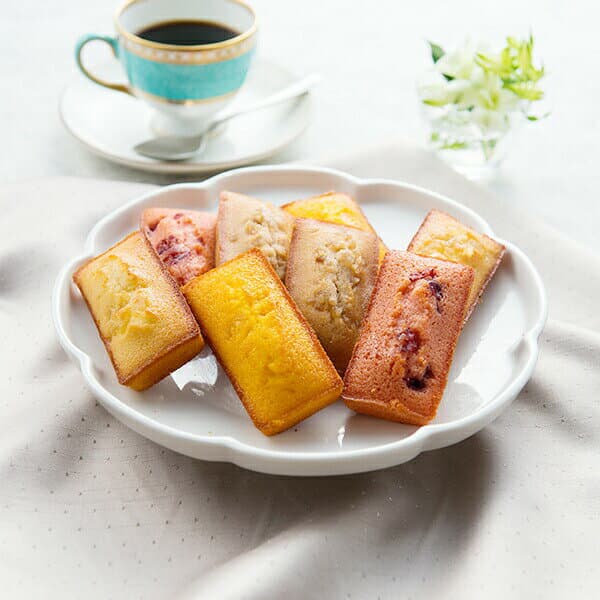 送料無料 スイーツ 焼き菓子 高級 ギフト セット 詰め合わせ 送料無料「銀座千疋屋」銀座フルーツフィナンシェ 8個 0820118『SKT』 お取り寄せグルメ 誕生日 お祝い 内祝い 贈り物 3000円台 お年賀