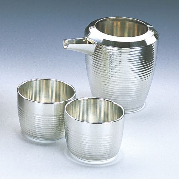 酒器 おちょこセット 錫製 片口セット 磨筋入 9-13 kk-ms 片口 200ml 径72mm 高78mm ぐいのみ 70ml 径54mm 高43mm 大阪錫器 桐箱入 縁起物 日本製