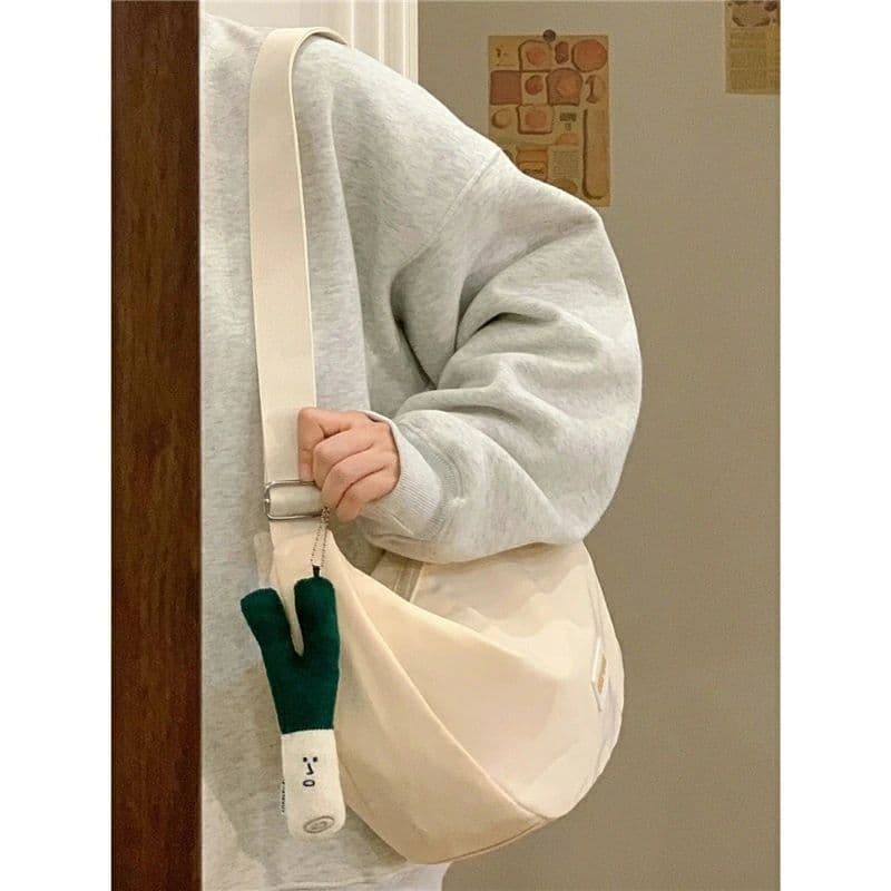 大きめ 斜め掛け カバン かばん バッグ ショルダー 秋 バック ワンショルダー 軽量 学生 大容量 斜めがけ レディース シンプルさが魅力 肩がけ フェイク 鞄 A4 ショルダーバッグ