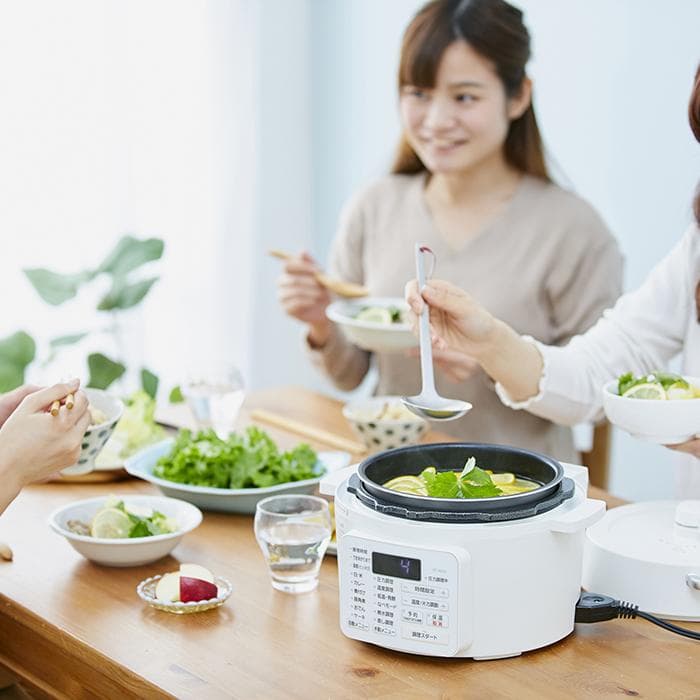 【ふるさと納税】電気圧力鍋 2.2L アイリスオーヤマ 2.2L 圧力鍋 調理家電 キッチン家電 鍋 レシピブック付き 自動メニュー搭載 ハイパワー 大容量 保温 時短 簡単 ギフト プレゼント ふるさと おすすめ 人気 アイリス PC-MA2-W ホワイト | 新生活 thumbnail 3