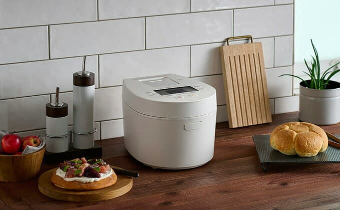 【ふるさと納税】アイリスオーヤマ 炊飯器 3合 RC-IL30-W ホワイト IHジャー IH炊飯器 IH 炊飯ジャー IH炊飯ジャー 銘柄炊き 低温調理 パン ケーキ 炊飯 白米 米 早炊き 保温 新生活 調理家電 電化製品 家電 宮城 宮城県 大河原 大河原町 thumbnail 3