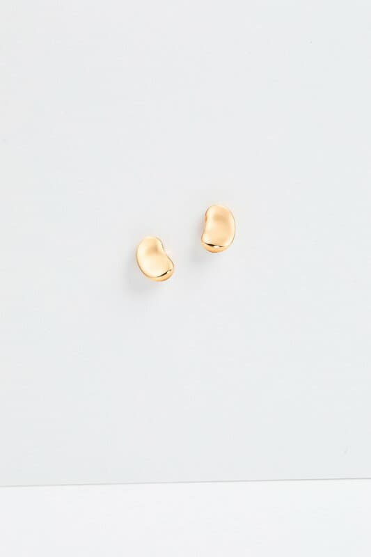 【ふるさと納税】＜ 甲府ジュエリー ＞ 即納 ピアス ジュエリー レディース アクセサリー K18 イエローゴールド 豆 ぷっくり感 軽い つけっぱなし ギフト プレゼント ギフトボックス付 保証書付 18金 k220-065 thumbnail 3
