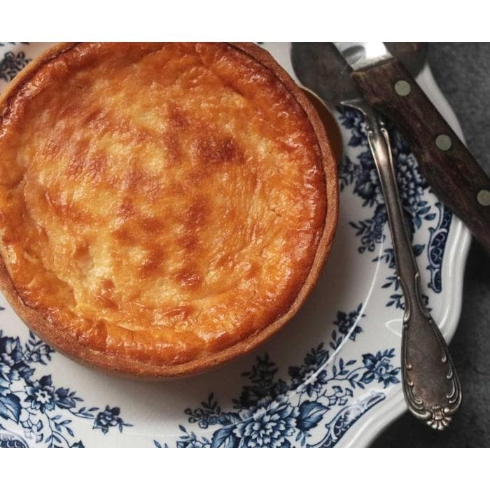 【ふるさと納税】ゴルゴン・プアヴェル・ラム チーズ ケーキ 3種 各1個 各ホールサイズ 重箱入 Cubed C（キューベッド・シー）スイーツ 洋菓子 ケーキ | 菓子 おかし スイーツ デザート 食品 人気 おすすめ 送料無料