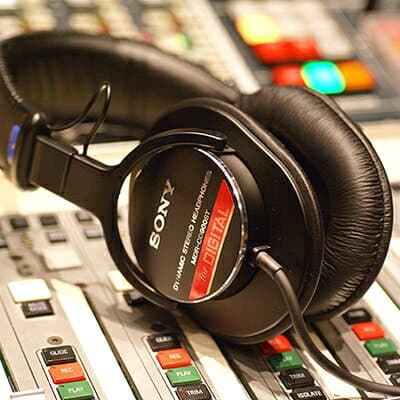 【ふるさと納税】モニターヘッドホン SONY　MDR-CD900ST 高解像度のクリアな音質 音楽鑑賞や仕事用にも_ 高解像度 ヘッドホン オーディオ 音楽 高級 ソニー ビジネス 有線 高音質 プレゼント 会議 【1117919】 thumbnail 3