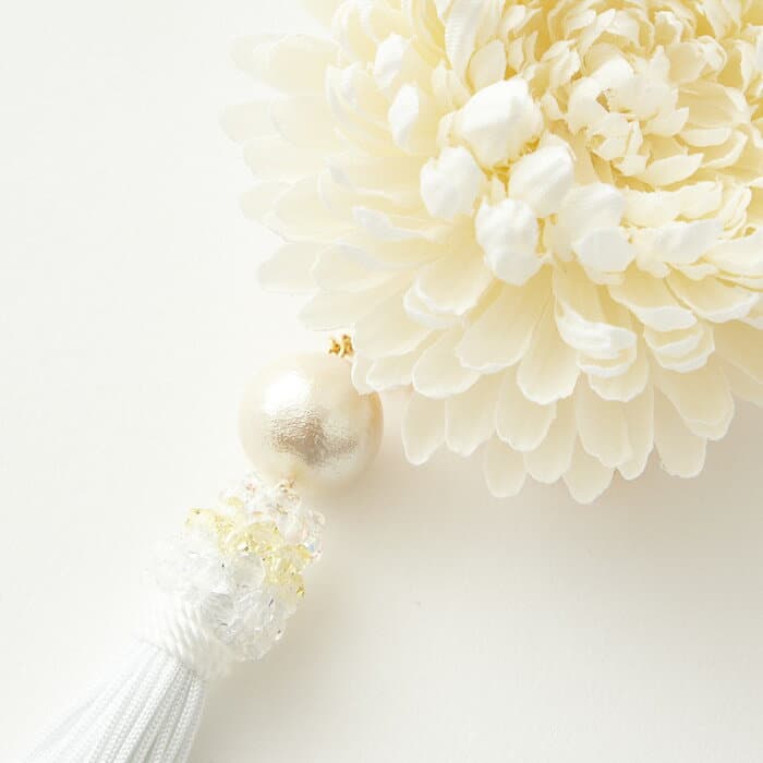 ぽんぽん菊タッセルコーム公式 ふりふ 髪飾り ヘアアクセ コーム ヘッドドレス 小花 アンティーク 風 菊 ワンポイント 大人っぽい 大輪 一輪 和装 豪華 レトロ モダン 着物 和服 プレゼント ギフト 成人式 卒業式 七五三 振袖 セレモニー thumbnail 3