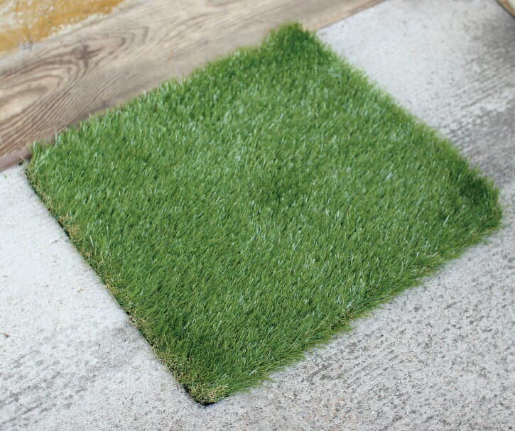 玄関マット　GRASS MAT（SGDS2040 正方形50x50cm）〜芝生マット フェイクグラスマット スクエア〜