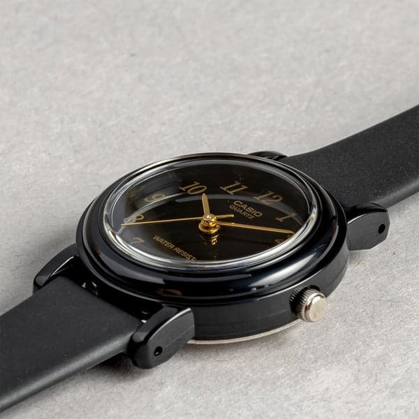 【10年保証】CASIO STANDARD WOMEN カシオ スタンダード LQ-139AMV 腕時計 時計 ブランド レディース キッズ 子供 女の子 チープカシオ チプカシ アナログ 薄型 軽量 ビジネス シンプル カジュアル かわいい ブラック 黒 ホワイト 白 海外モデル ギフト プレゼント thumbnail 3