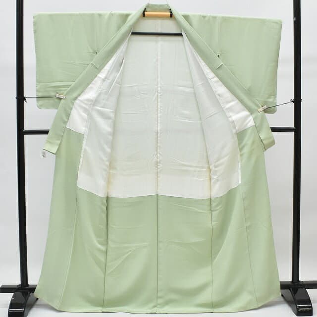 ＼17周年SALE★ポイント10倍+50%OFF／【中古】 色無地 リサイクル着物 未使用品 身丈159cm 裄丈62.5cm 正絹 仕立て上がり 紋付 浜ちりめん 雲井染 M 緑系 特品 [ 着物 帯 リサイクル 振袖 浴衣 袴 和服 古着 入学式 卒業式 入園 ] rr0751b thumbnail 3