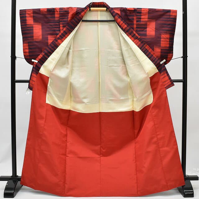 ＼17周年SALE★ポイント10倍+50%OFF／【中古】 紬 リサイクル着物 身丈158cm 裄丈64.5cm 正絹 仕立て上がり つむぎ M 赤系 霞文様 良品 [ 着物 中古 帯 リサイクル 振袖 浴衣 袴 和服 古着 ] rr0952b thumbnail 3