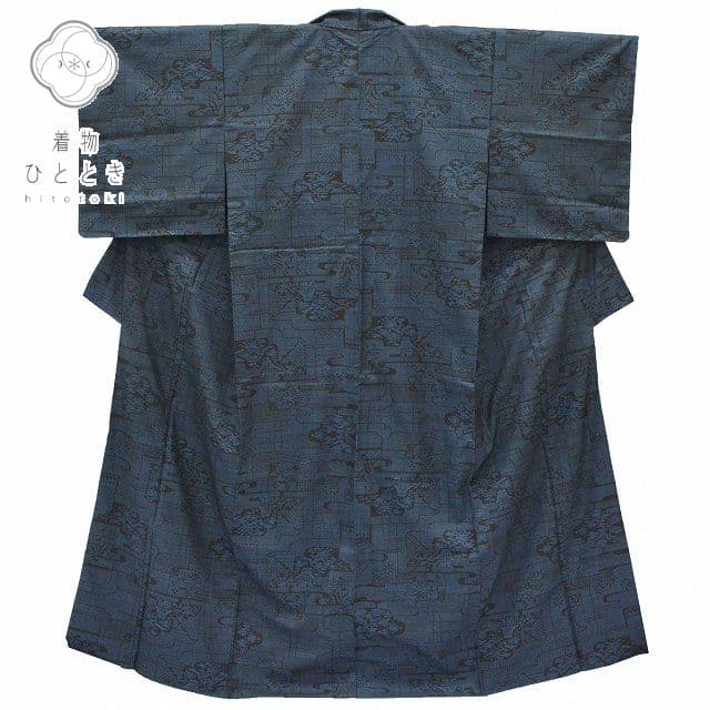 ＼17周年SALE★ポイント10倍+50%OFF／【中古】 大島紬 着物 正絹 リサイクル 身丈154.6cm 裄丈63.4cm 仕立て上がり 純泥染め 証紙有 クリーニング済み つむぎ S M 紺色系 風景文様 【 紬 紬の着物 リサイクル紬 正絹 袷 紬 着物 中古 古着 アウトレット 送料無料】qq1063a22