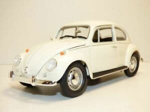 【送料無料】ホビー　模型車　車　レーシングカー フォルクスワーゲンホワイトvolkswagen coccinelle 1967 blanche rhd 118