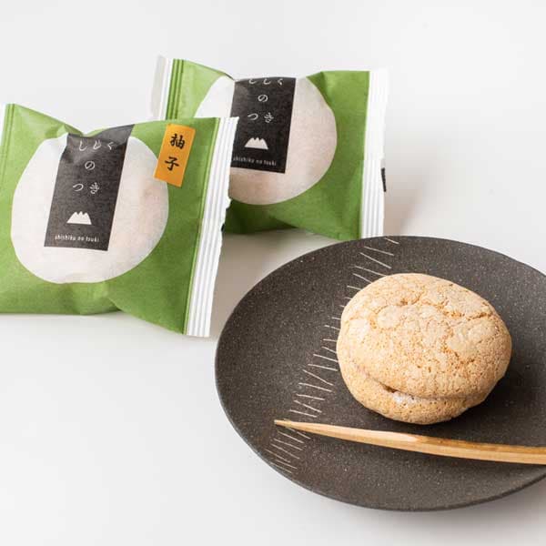 ≪鶴屋仁三郎≫獅子吼の月（ししくのつき）【ブッセケーキ 胡桃 柚子 和と洋 カステラ ジャム 石川県 ギフト 手土産】