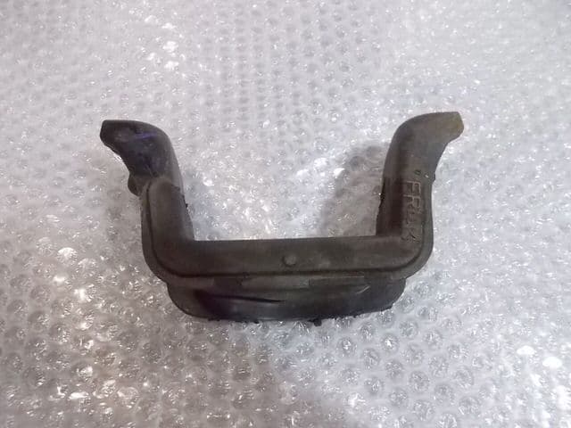 【中古】★激安!★車種不明 ホンダ 純正 ノーマル プロペラシャフトブラケット ? ステー CL7 ? アコード ? 分かる方 / R1-249