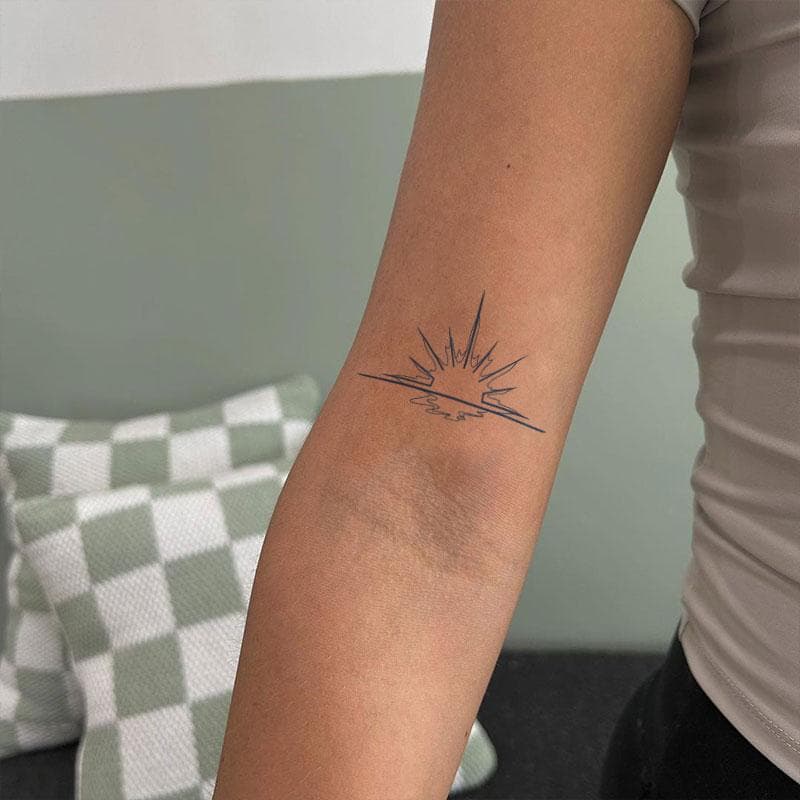 タトゥーシール 個性的 デザイン ボディアート ファッション タトゥーシート 転写シート 2週間 消える 防水 ウォータープルーフ 植物エキス 肌に優しい ナチュラル