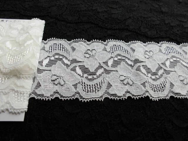 ハンパ物！在庫処分！オフシロの可愛い花柄の高級ストレッチラッセルレース1.5M 1ST−00431送料最安値は定形郵便110円