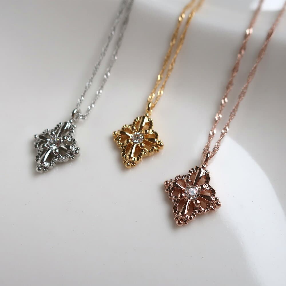【20%OFFクーポン対象！】ネックレス 透かし柄 アラベスク モチーフ 日本製 ロングネックレス ミディアムネックレス 40cm 18kgp ゴールド ピンクゴールド レディース ペンダント プレゼント ギフト thumbnail 3