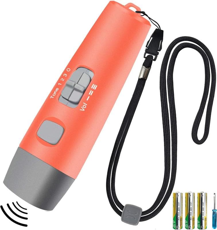電子ホイッスル 電子笛 3段階 3種類ホイッスル 大音量 130 サッカ バスケットボール スポーツ 審判 団体競技 アウトドア 防災 防犯 登山 害獣 対策 3本AAA電池付き