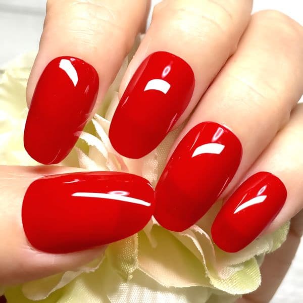 ☆ワンカラーネイル/レッド☆華やかカラー 赤 単色 大人 おしゃれ デイリー グラマラス シンプル デイリー 普段使い繰り返し使える 貼るだけ 簡単便利 ネイリスト作成 ハンドメイド ネイルチップ つけ爪 付け爪 美フォルム 美爪 きれいめ オーバル 指長効果 nail