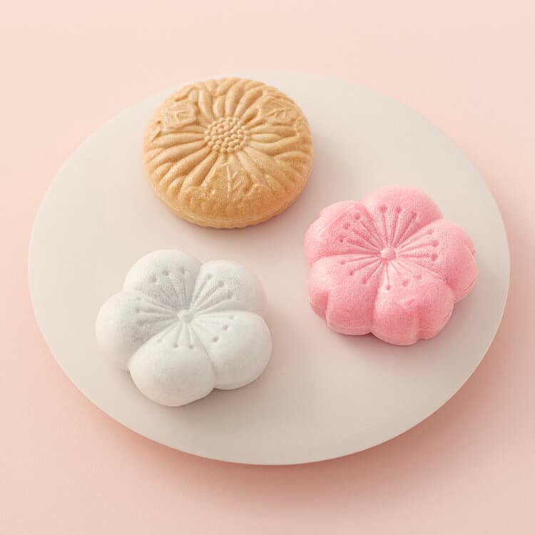 ギフト 和菓子 ［ とらや 虎屋 ］ 最中 9個入 ｜約5-10日でのお届け※沖縄・離島へは届不可(A) お菓子 個包装 菓子折り もなか しろあん 小倉 こしあん デパ地下 百貨店 結婚 出産 内祝い お祝 お返し 退職 贈り物 贈答品 プレゼント thumbnail 3