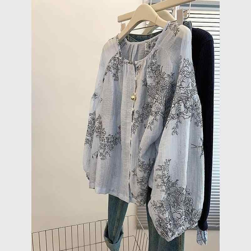 ブラウス フレンチスタイル レトロ エレガント 高級感 若見え きれいめ おしゃれ 青色 花柄 プリント 上品 ライトラグジュアリー ポリエステル 春夏 普段使い