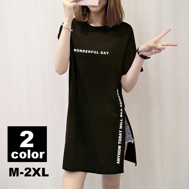チュニック チュニックワンピ カットソー ワンピース Tシャツ 半袖 レディース トップス 丈長め サイドスリット 丸首 ラウンドネック 英語 英字 プリント ロゴ シンプル カジュアル 個性的 おしゃれ かわいい ブラック 黒 ホワイト 白 女性 デイリー 普段使い 大きいサイズ