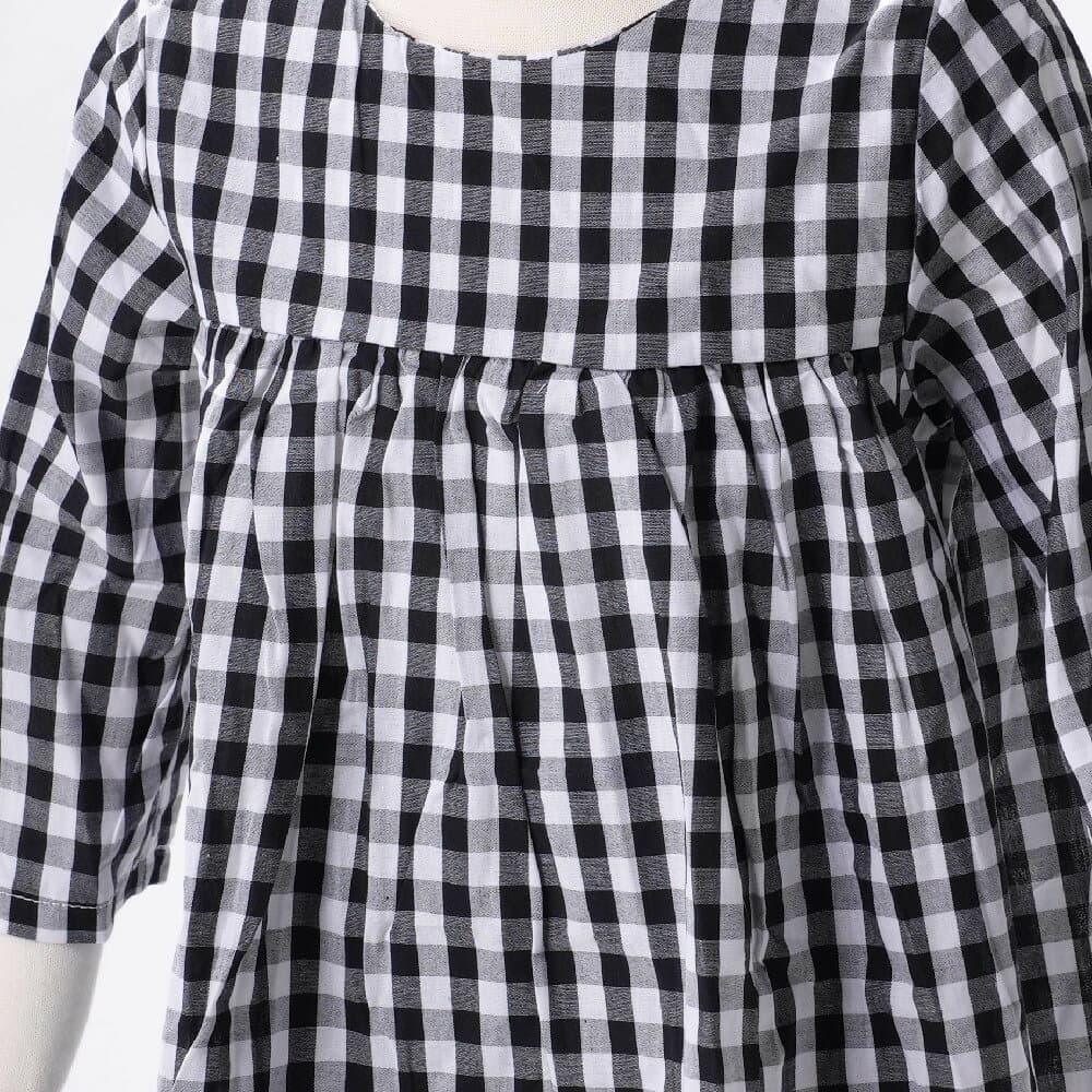 送料無料 子ども用 子ども服 キッズ服 ベビー服 ワンピース 長袖 短め ショート丈 ミニ丈 ラウンドネック フリル フレア風 ギンガムチェック 黒 ブラック レッド 赤 可愛い 女の子 ガーリー 春 夏 秋 カントリーチック 森ガール ナチュラル オシャレ お出掛け お散歩 80 85 9 thumbnail 3