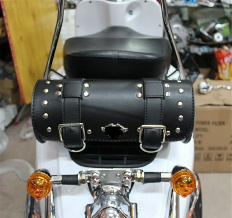 送料無料 ツールバッグ バイク用ツールバッグ ツーリングバッグ フロントバッグ バイク 自転車 工具入れ 小物入れ 収納 フロント サイド サドル 防水 大容量 ベルト ハーレー アメリカン レザー調 スタッズ付き かっこいい おしゃれ thumbnail 3
