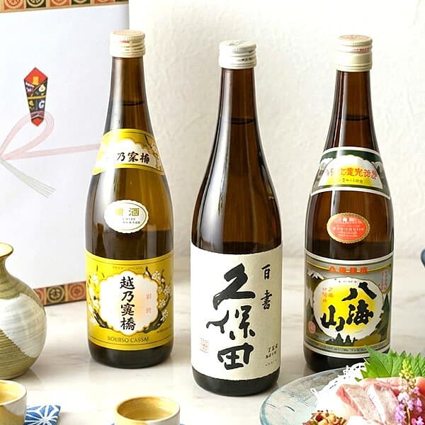 日本酒 お酒 冷酒 ギフト プレゼント 辛口 飲み比べセット 送料無料 新潟地酒3種飲み比べセット 久保田 八海山 越乃寒梅 720ml×3本 お中元 敬老の日 辛口 新潟 地酒 お酒 プレゼント おしゃれ 誕生日 内祝 贈り物 お祝 お返し 男性 ありがとう