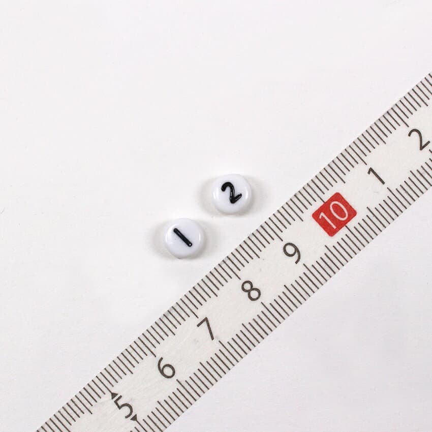 アクリルビーズ 数字 20個入(0-9 各2個入) | レタービーズ メッセージビーズ メッセージアクセサリー イニシャル 記念日 誕生日 ネックレス ストラップ スマホ アクセサリー ビーズアクセサリー ビーズ 推し 韓国 オルチャン thumbnail 2