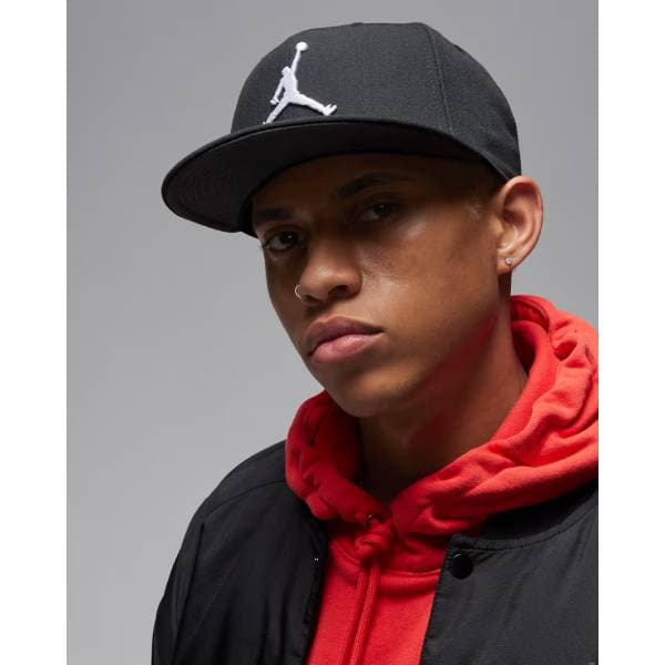 【全品ポイント3倍+5%OFFクーポン】ジョーダン JORDAN キャップ メンズ PRO CAP JUMPMAN FV5296 010