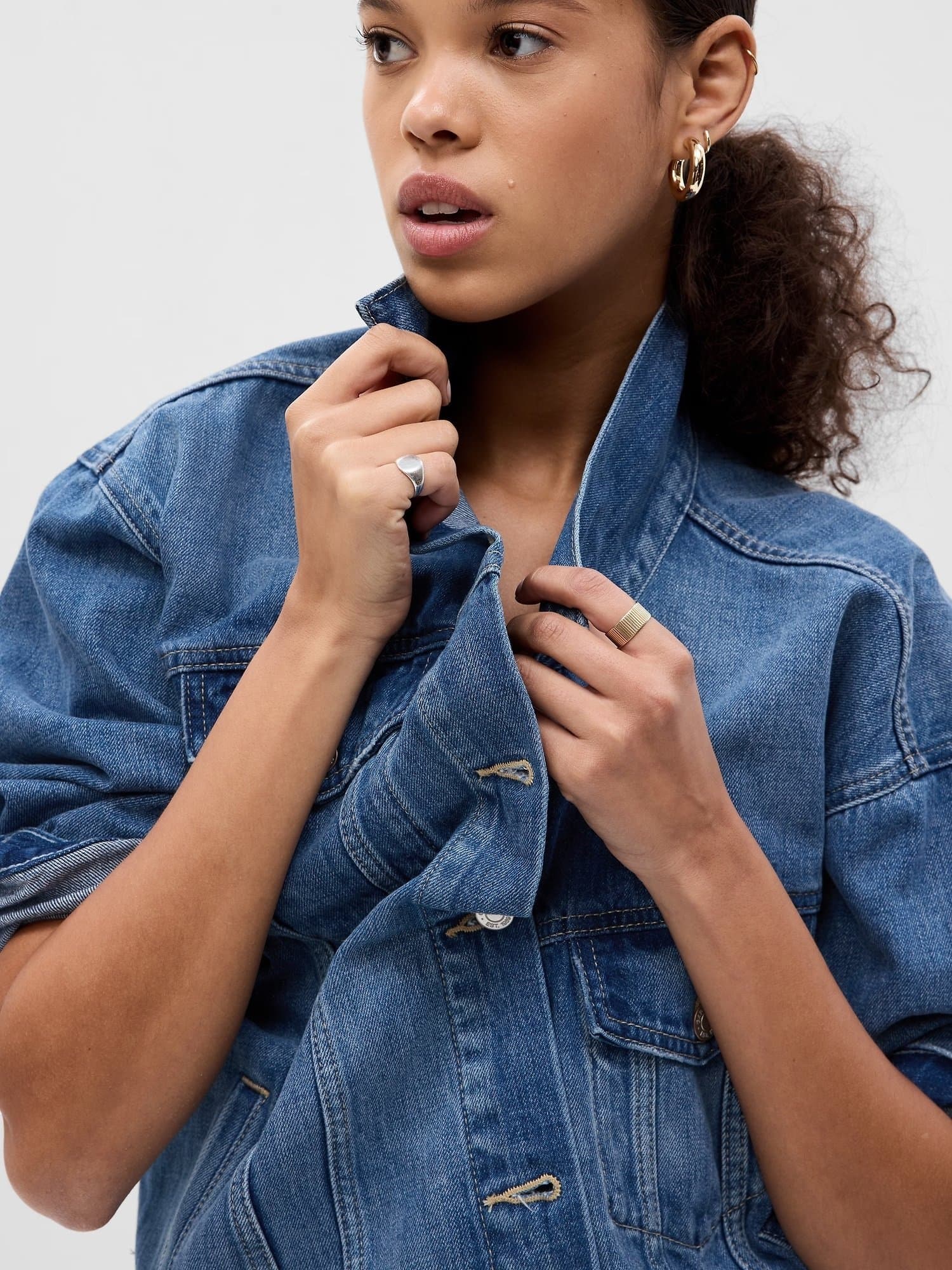 GAP (W)オーバーサイズ アイコンデニムジャケット ギャップ ジャケット・アウター デニムジャケット ブルー【送料無料】 thumbnail 3