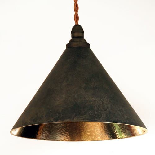 FUTAGAMI　真鍮のペンダントランプ　鋳肌・円錐　鍛金仕上げ　黒ムラ仕上げ