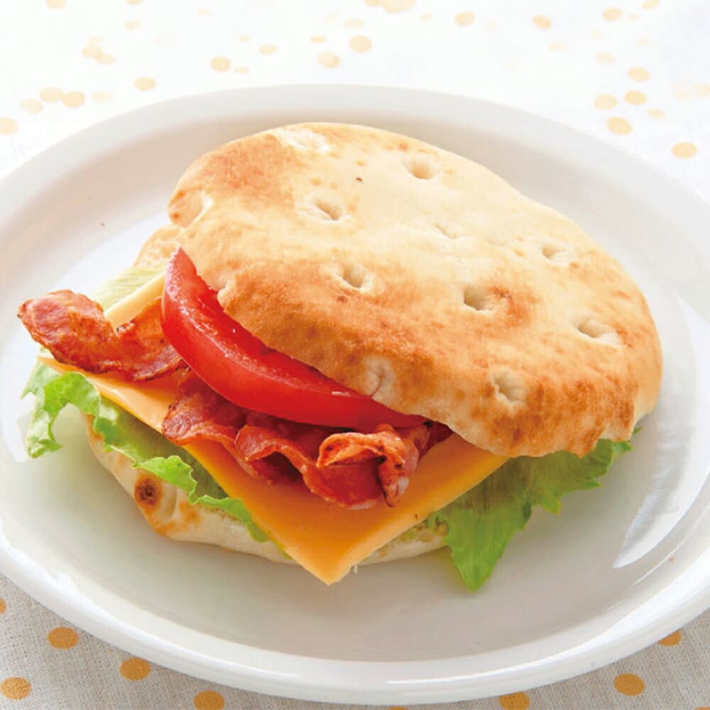 厚手フォカッチャ (大) 約120g×3枚入 27913(冷凍食品 業務用 おかず お弁当 食材 フォッカチャ パン ピザ 模擬店 出し物 自然解凍 調理なし 火を使わない 簡単 調理済 文化祭 学園祭)