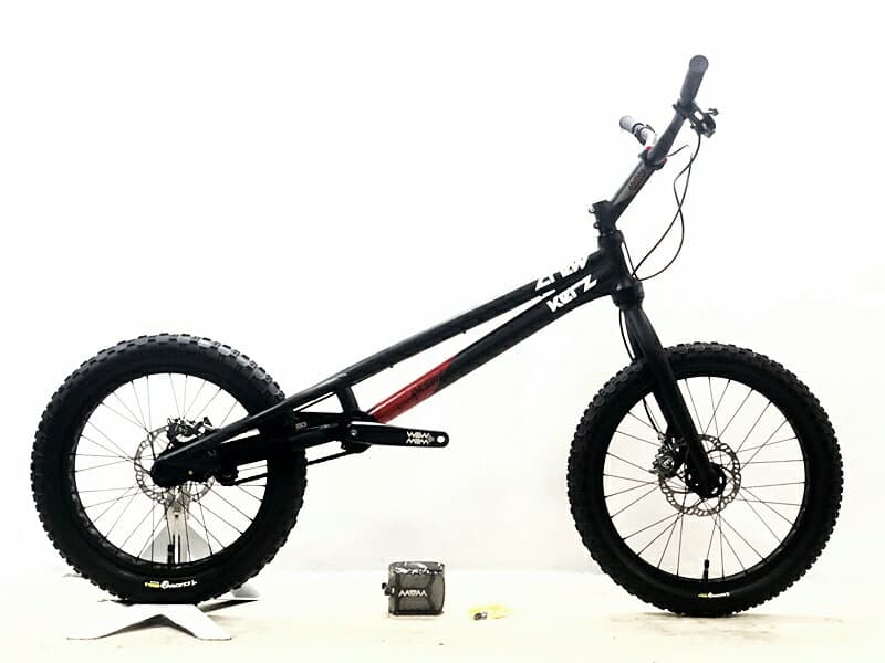 【中古】未走行品 クルーカーズ CREWKERZ デザイア DESIRE 20 トライアル専用バイク 2024年 BMX 20インチ ブラック ☆