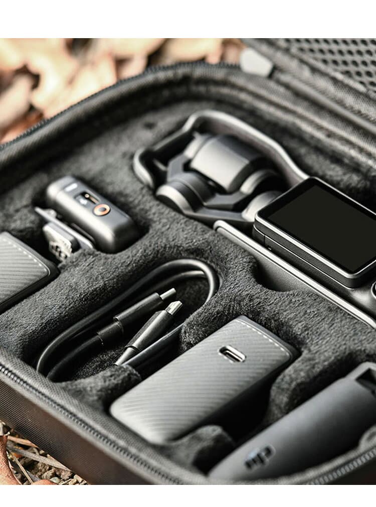 DJI Osmo Pocket 3 ケース 収納 保護ケース ビデオカメラ アクションカメラ・ウェアラブルカメラ バッグ キャーリングケース 耐衝撃 ケース オスモ ポケット3本体やケーブルなどのアクセサリも収納可能 ストラップ付き ハードタイプ 収納ケース 防震 防塵 携帯便利 thumbnail 3