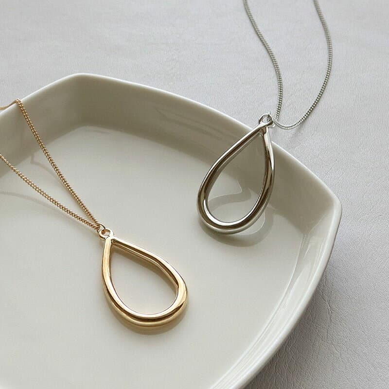 【最大30%OFFクーポン有】 ネックレス ロングネックレス レディース 金属アレルギー ドロップ 大ぶり メタル 華奢 ロング ゴールド シルバー ニッケルフリー 安心 可愛い プレゼント 女性 ギフト 大人 30代 40代 50代 メール便送料無料 10cpn thumbnail 2